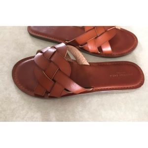 New American Eagle ladies flip flop shoes Size 10 1/2